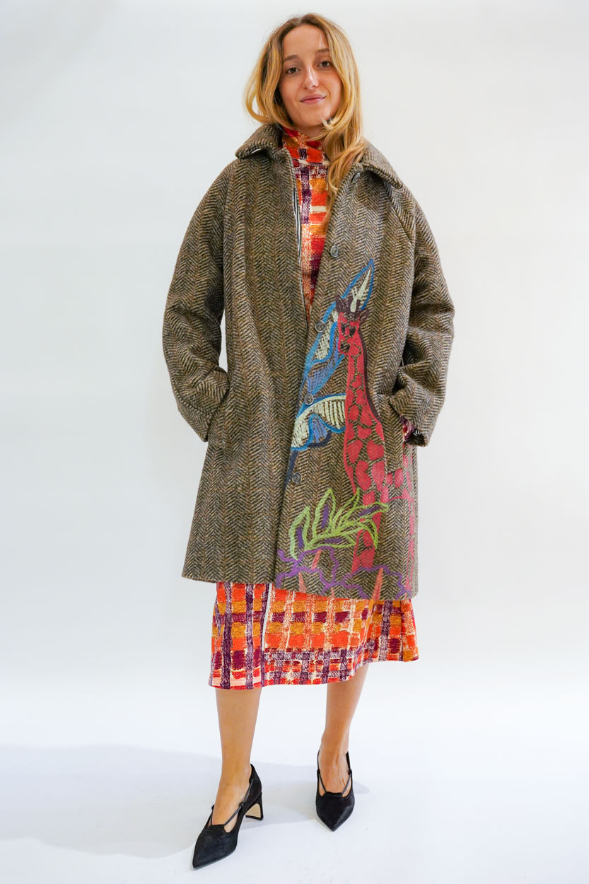 Cappottino shetland spina pesce con ricamo