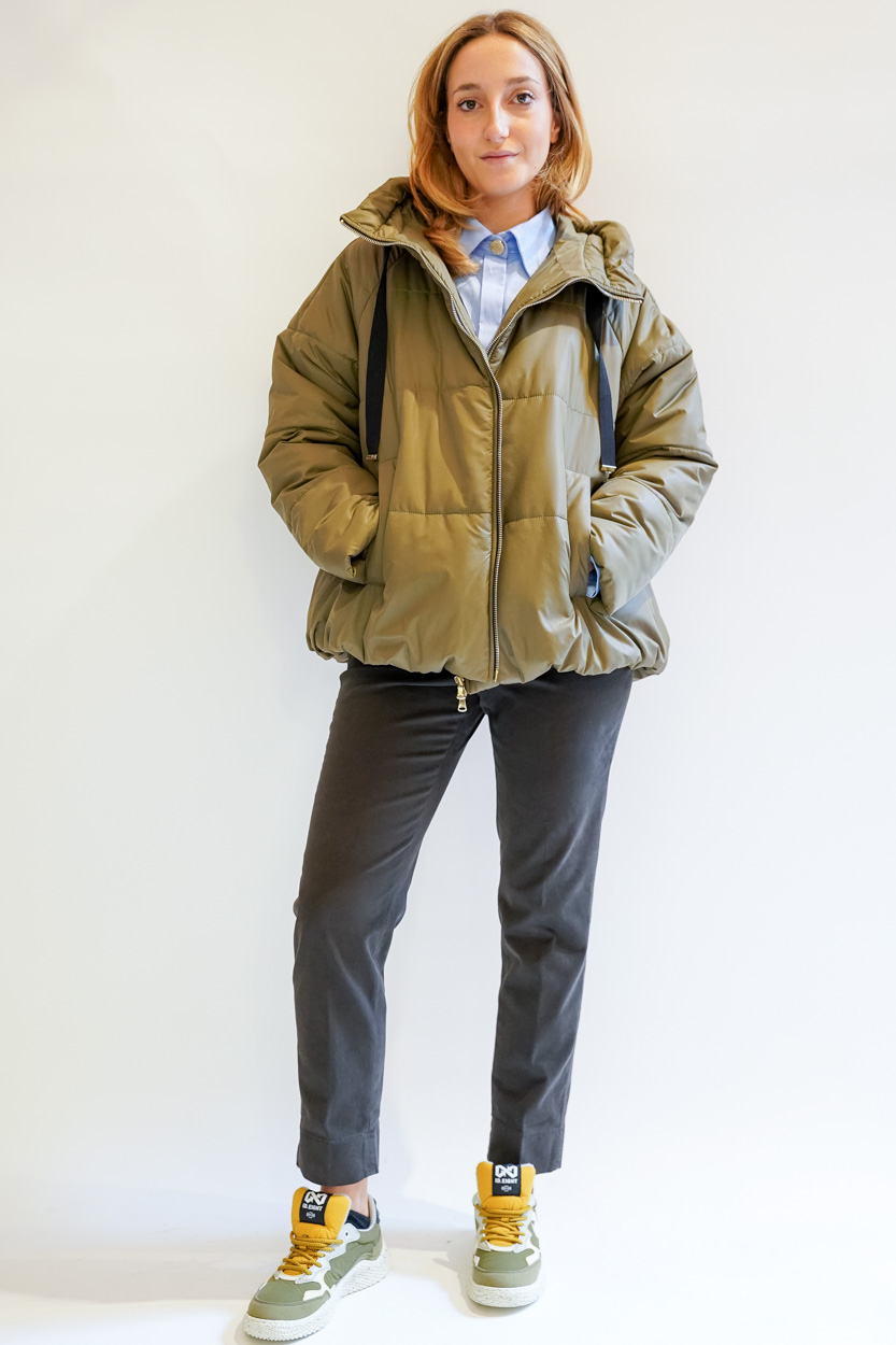Piumino bomber con cappuccio